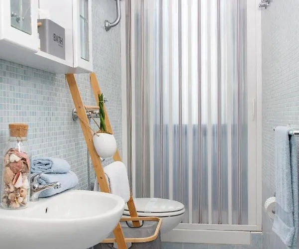 Stanza Tasso - De Vivo Realty